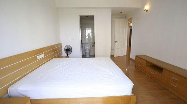 Bán căn hộ full nội thất cao cấp, 153m2, 3 phòng ngủ tòa E1 Ciputra 7