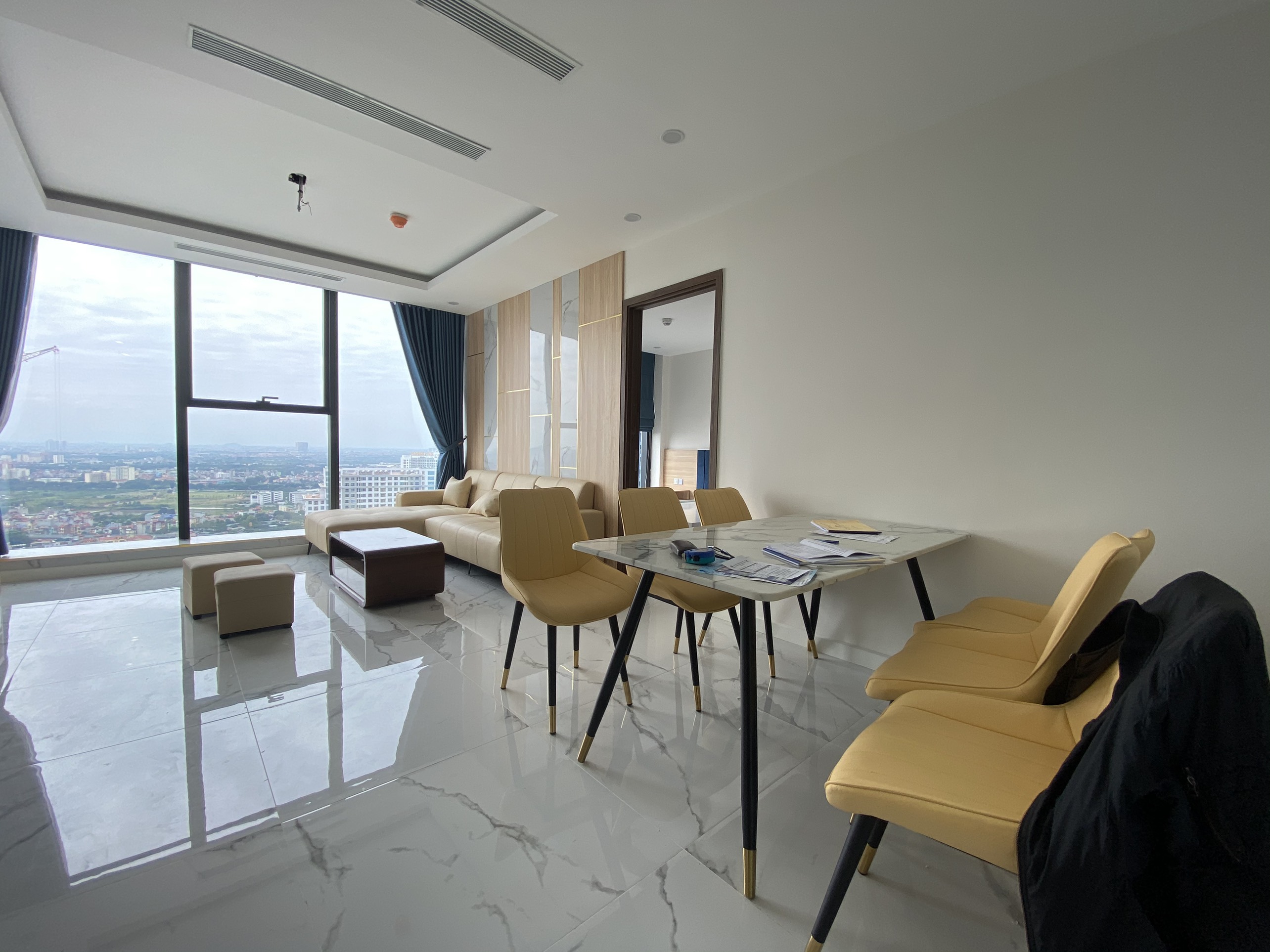 Căn hộ cho thuê 2 ngủ full đồ tại Sunshine City Ciputra 1