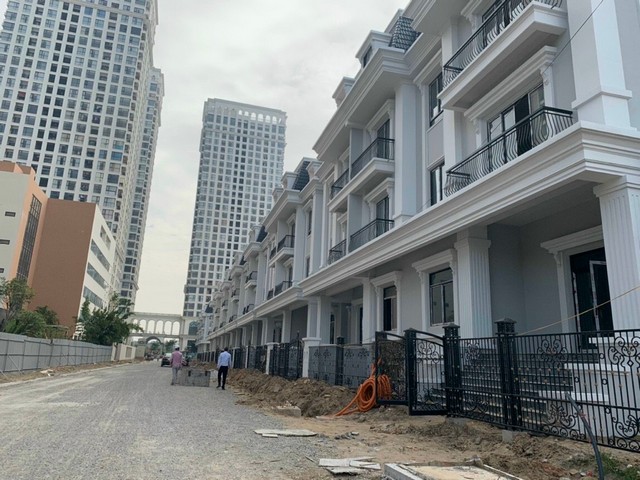 Chính chủ cho thuê shophouse thấp tầng Sunshine Riverside Tây Hồ, mẫu liền kề 150m2 hướng Bắc 5