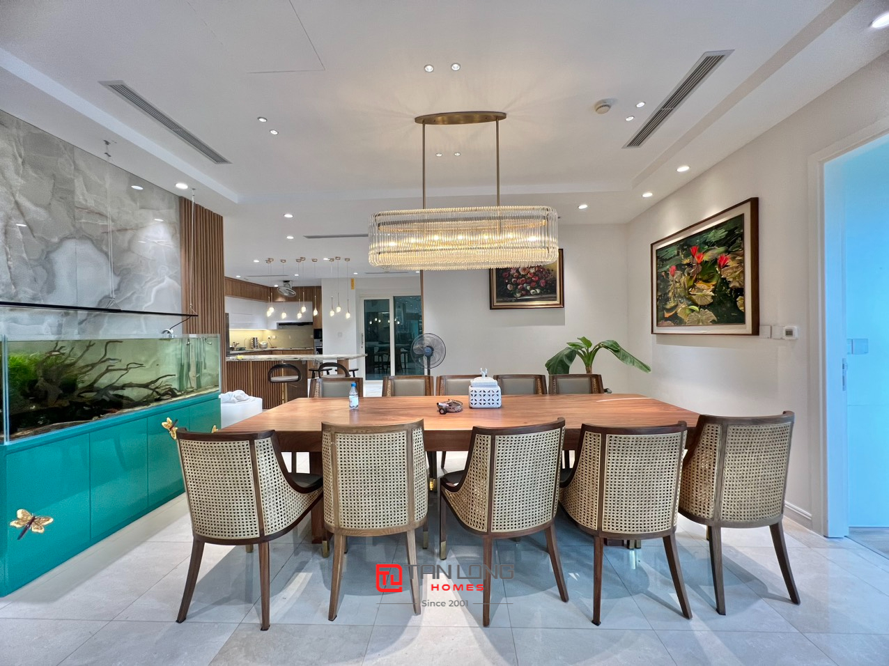 Cho thuê căn hộ 3 ngủ 267m2 full đồ nhập khẩu cao cấp tại L2 Ciputra 8