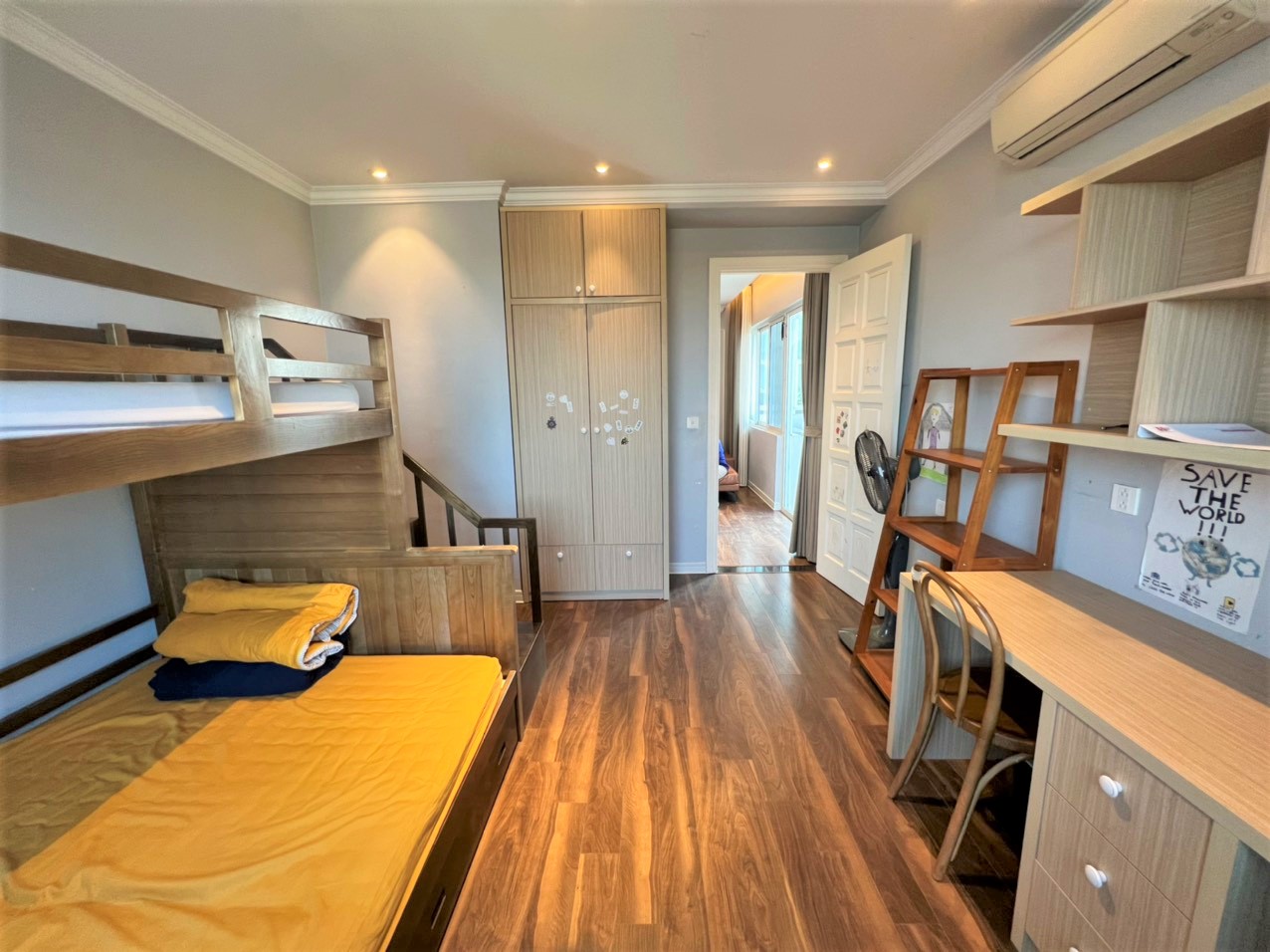 Cho thuê căn hộ 3 phòng ngủ 154m2 tầng cao view thoáng full đồ đẹp tại E4 Ciputra 9