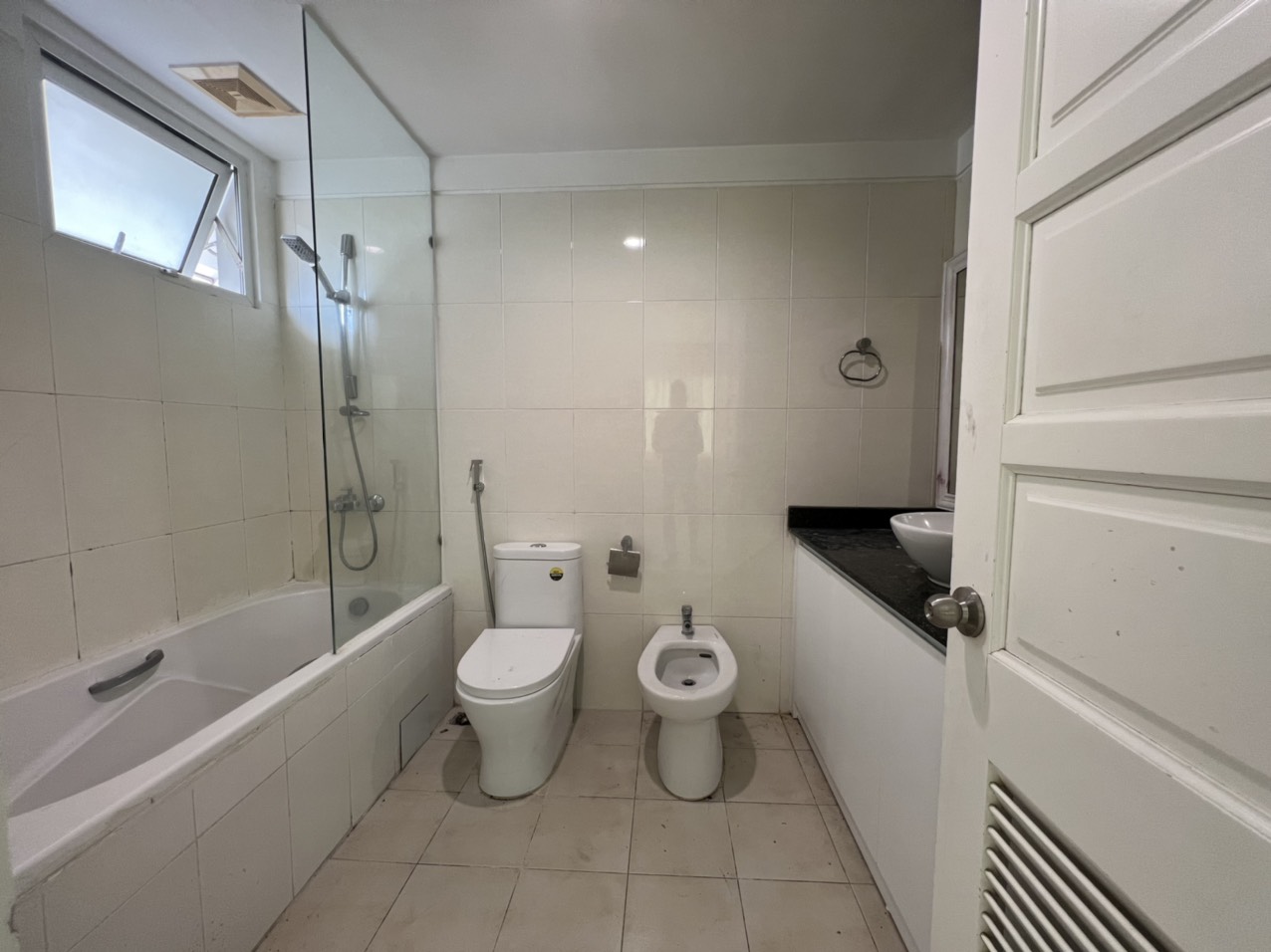 Cho thuê căn Penthouse 3PN/200m2 full đồ tại E4 Ciputra 10