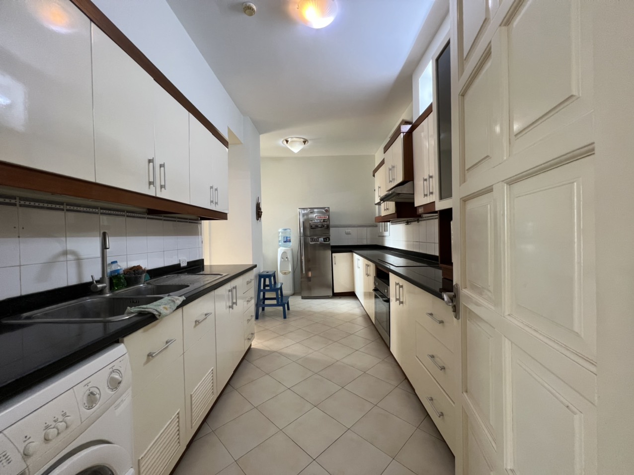 Cho thuê nhanh căn 3PN/123m2 tầng cao view thoáng tại E5 Ciputra 4