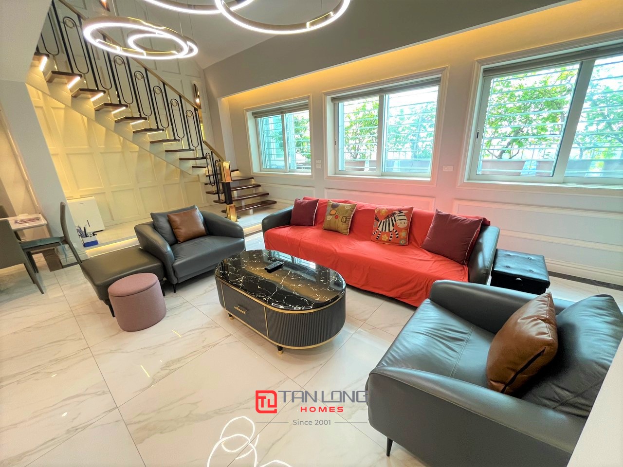 Cho thuê Penthouse đẳng cấp 3PN/230m2 full đồ nhập khẩu tại E4 Ciputra 1