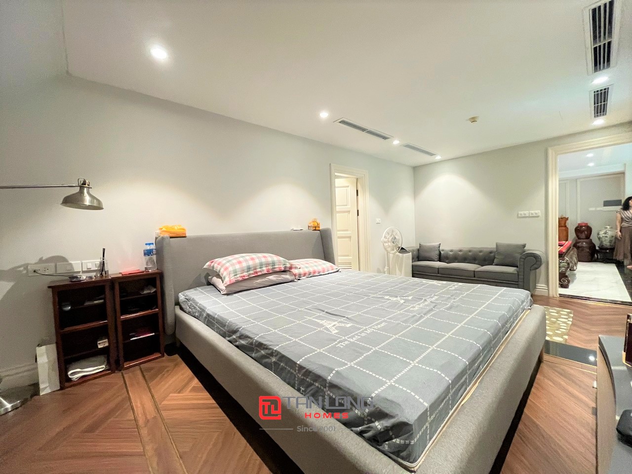Cho thuê Penthouse đẳng cấp 3PN/230m2 full đồ nhập khẩu tại E4 Ciputra 11