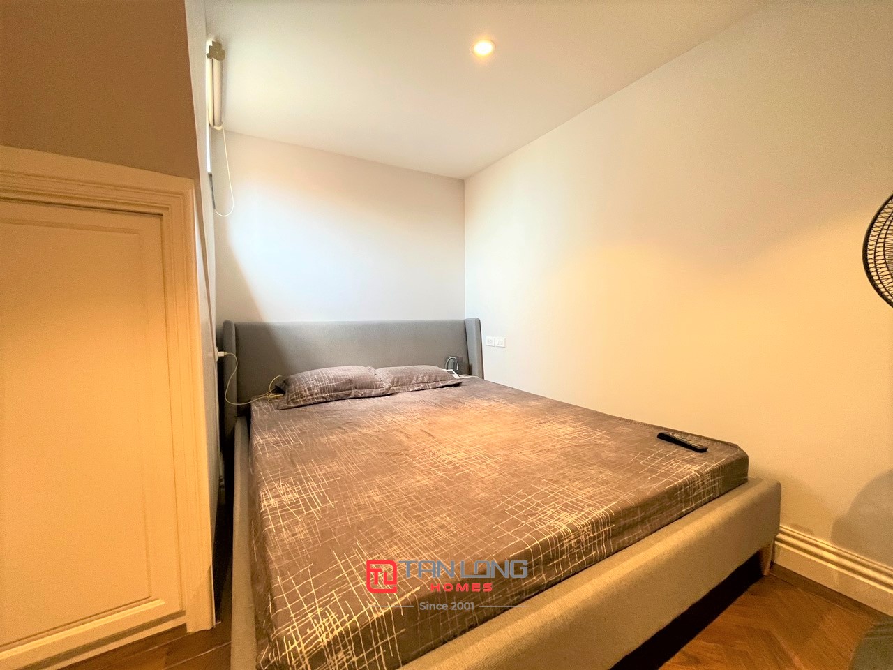 Cho thuê Penthouse đẳng cấp 3PN/230m2 full đồ nhập khẩu tại E4 Ciputra 15