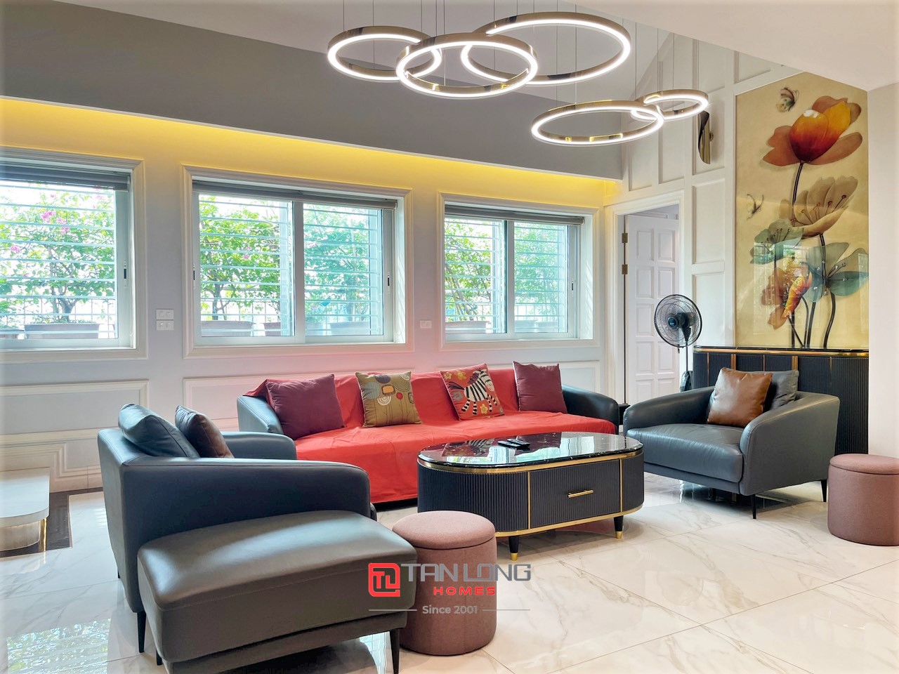 Cho thuê Penthouse đẳng cấp 3PN/230m2 full đồ nhập khẩu tại E4 Ciputra 2