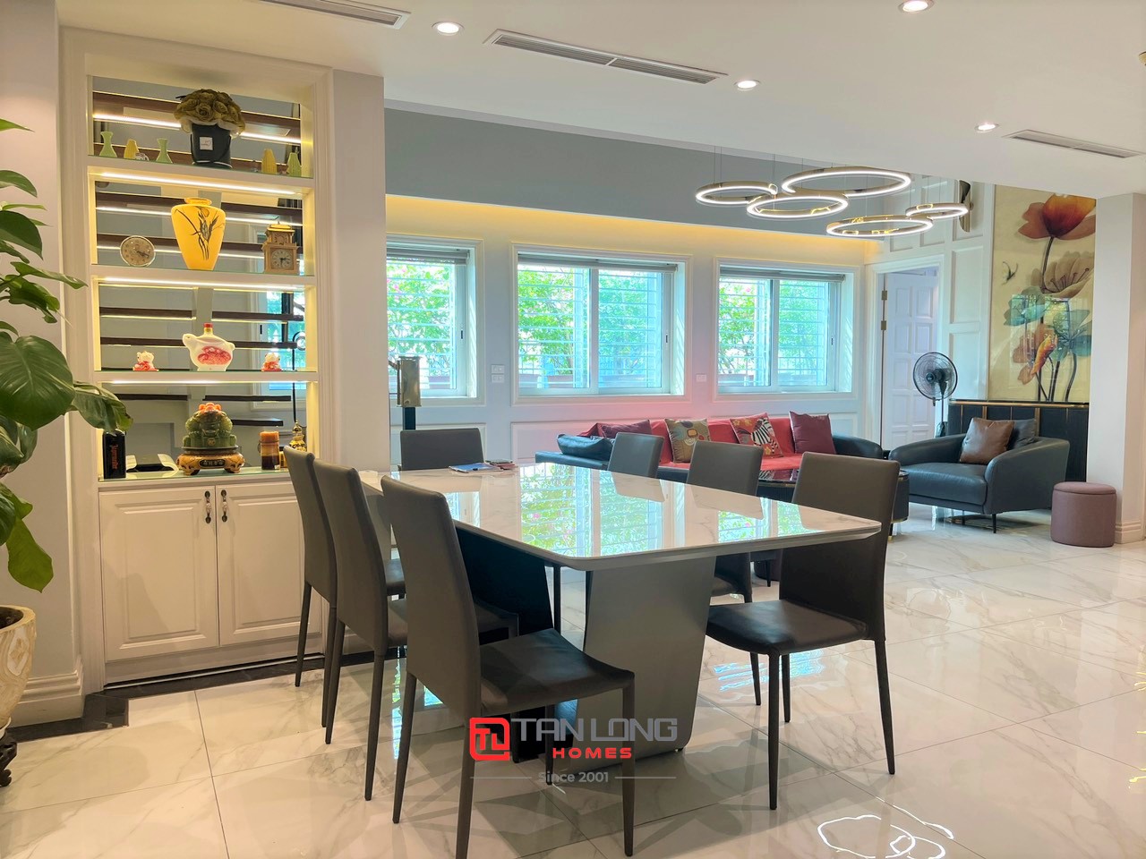 Cho thuê Penthouse đẳng cấp 3PN/230m2 full đồ nhập khẩu tại E4 Ciputra 4