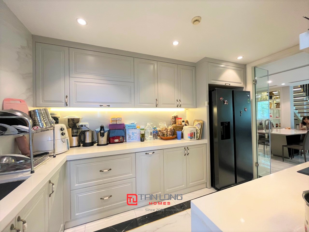 Cho thuê Penthouse đẳng cấp 3PN/230m2 full đồ nhập khẩu tại E4 Ciputra 6