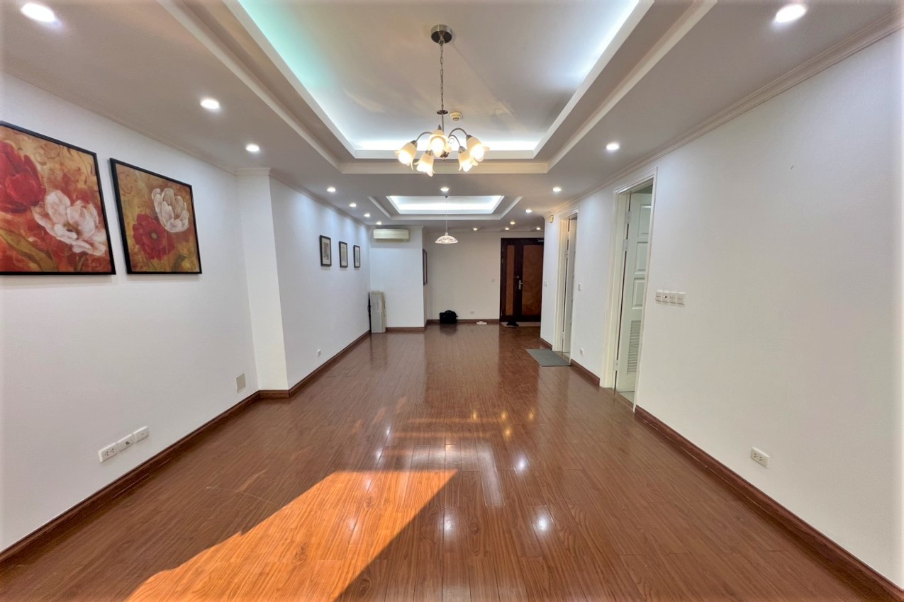 Cho thuê căn hộ 3 ngủ 123m2 full đồ mới tòa E5 Ciputra Hà Nội
