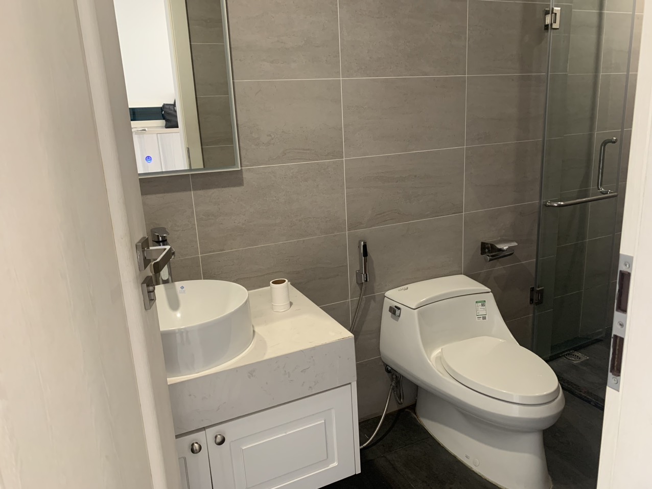 Bán căn hộ 3 ngủ 93m2 tầng cao view thoáng, có sổ đỏ, tòa R3 Sunshine Riverside 13