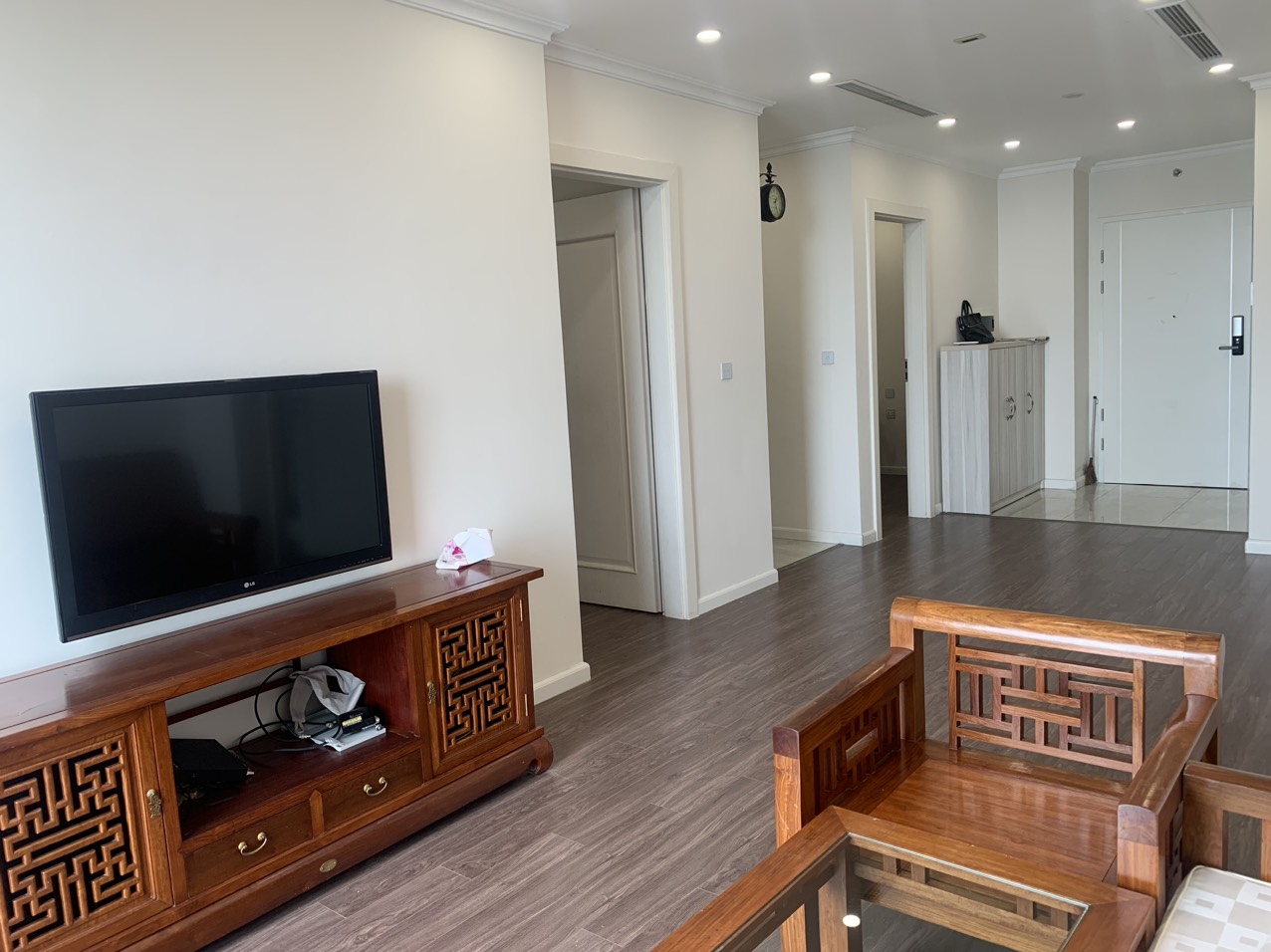 Bán căn hộ 3 ngủ 93m2 tầng cao view thoáng, có sổ đỏ, tòa R3 Sunshine Riverside 3