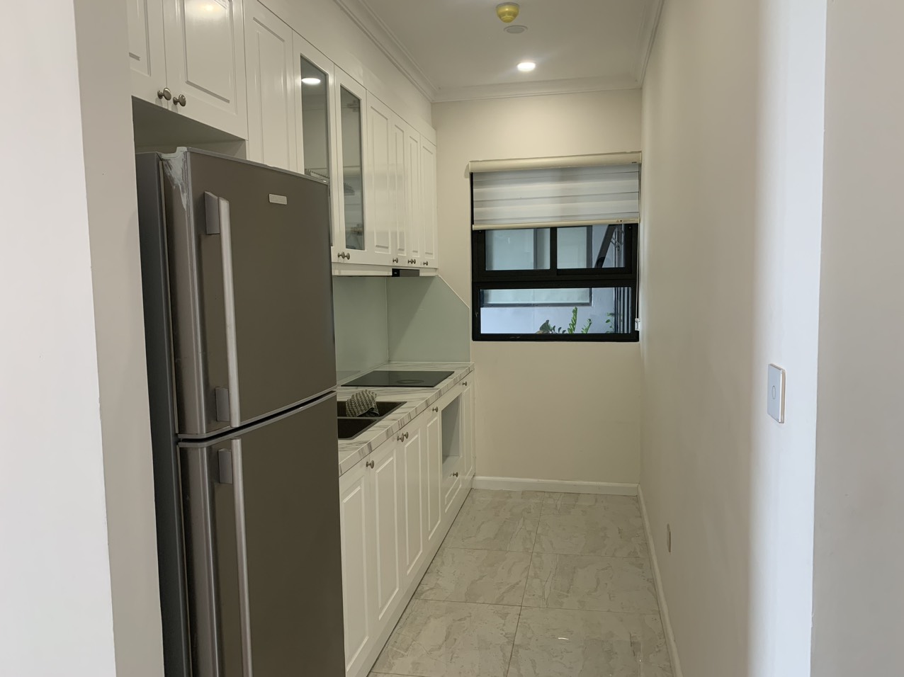 Bán căn hộ 3 ngủ 93m2 tầng cao view thoáng, có sổ đỏ, tòa R3 Sunshine Riverside 5