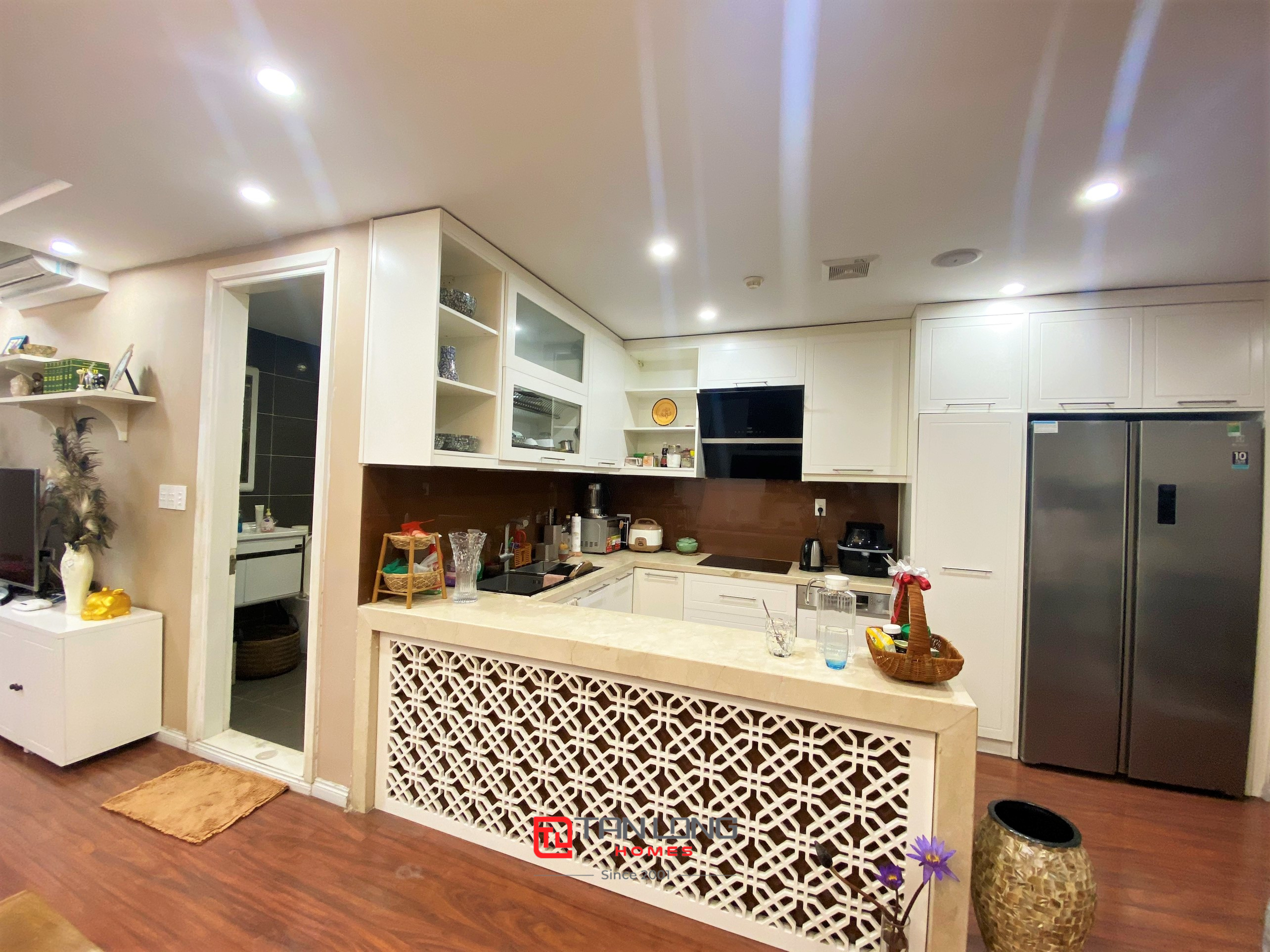 Bán căn hộ 3PN/119m2 view hồ ban công Đông Nam tại G3 Ciputra 5