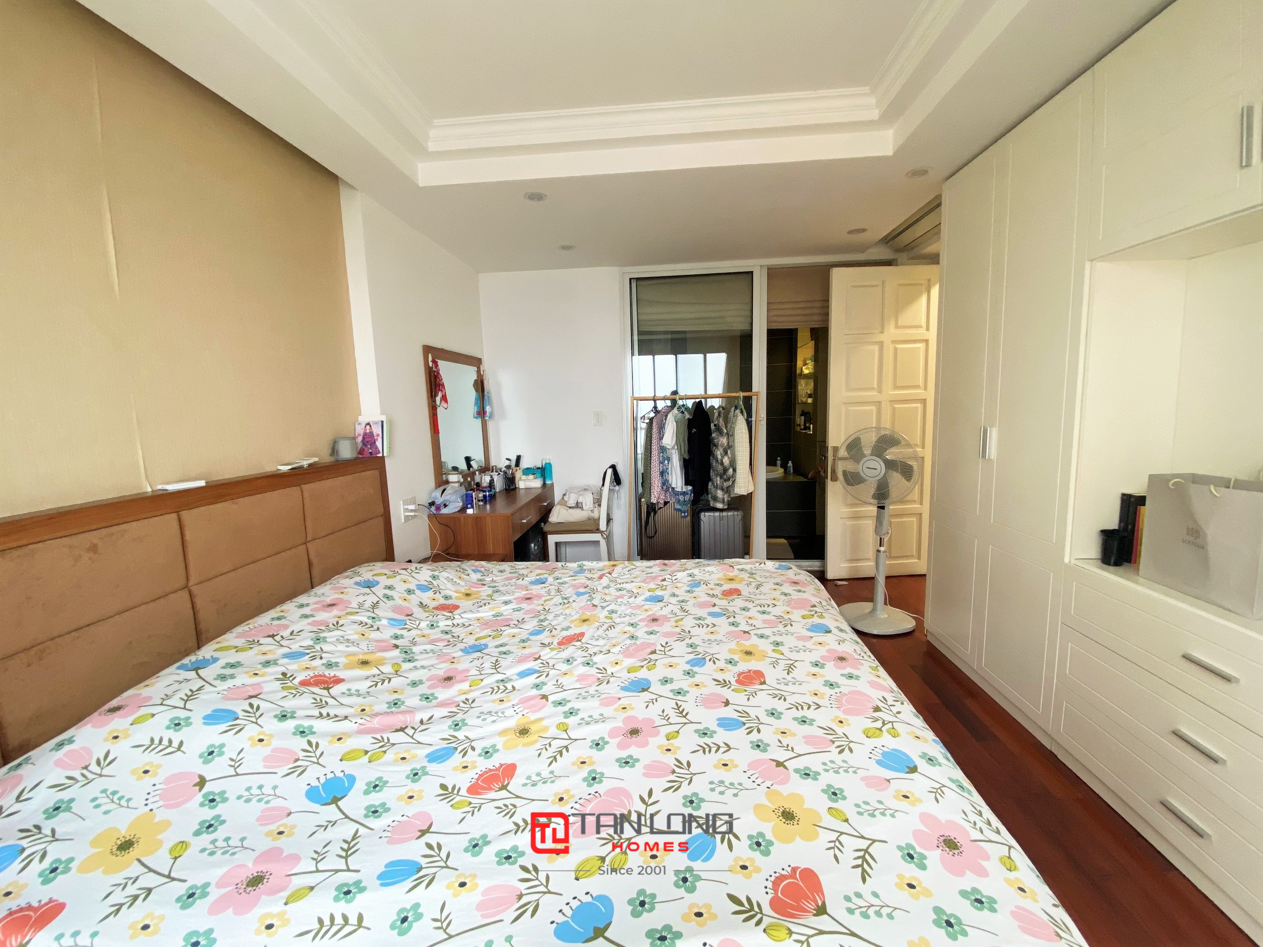 Bán căn hộ 3PN/119m2 view hồ ban công Đông Nam tại G3 Ciputra 9