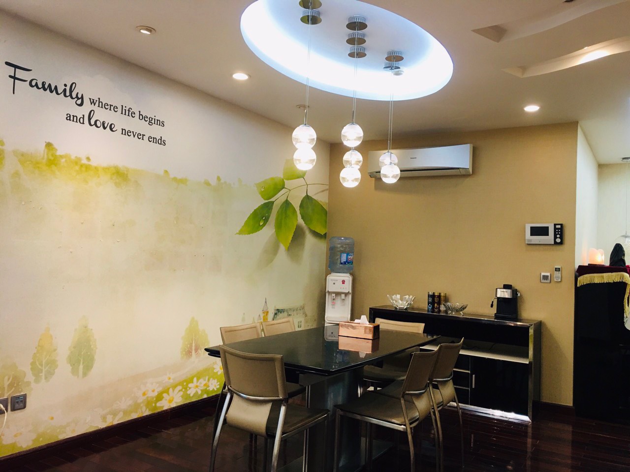 Bán căn hộ L2 Ciputra, thiết kế 153m2, full đồ, hướng ĐN, ở ngay 5