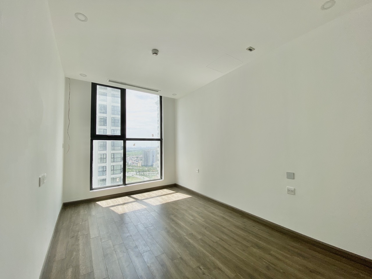 Bán căn hộ Sunshine Riverside 2 ngủ tòa R1 view cầu Nhật Tân 4