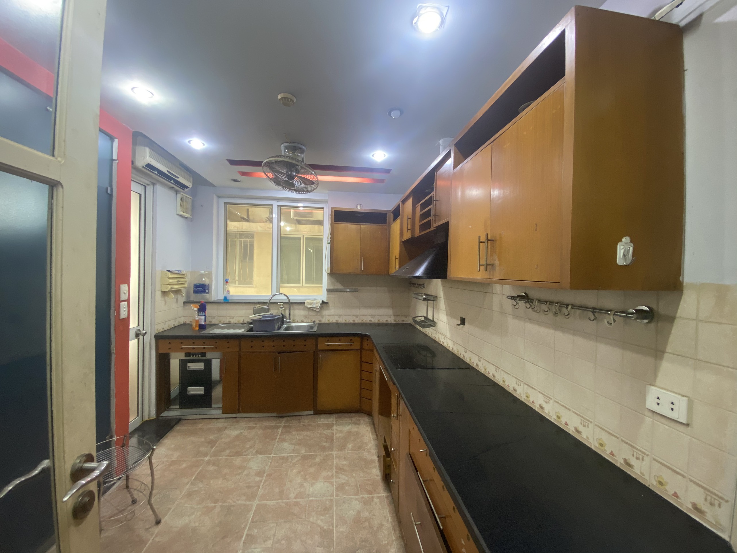 Bán căn hộ tầng trung tòa G2 khu Ciputra Tây Hồ Hà Nội 3