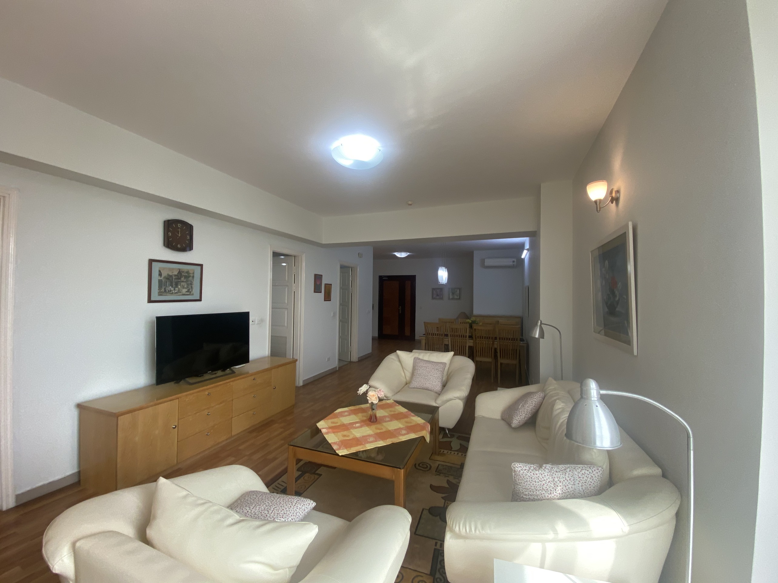 Bán nhanh căn 04 - 3 ngủ 123m2 đủ đồ đẹp tại E5 Ciputra, giá bán hợp lý 4