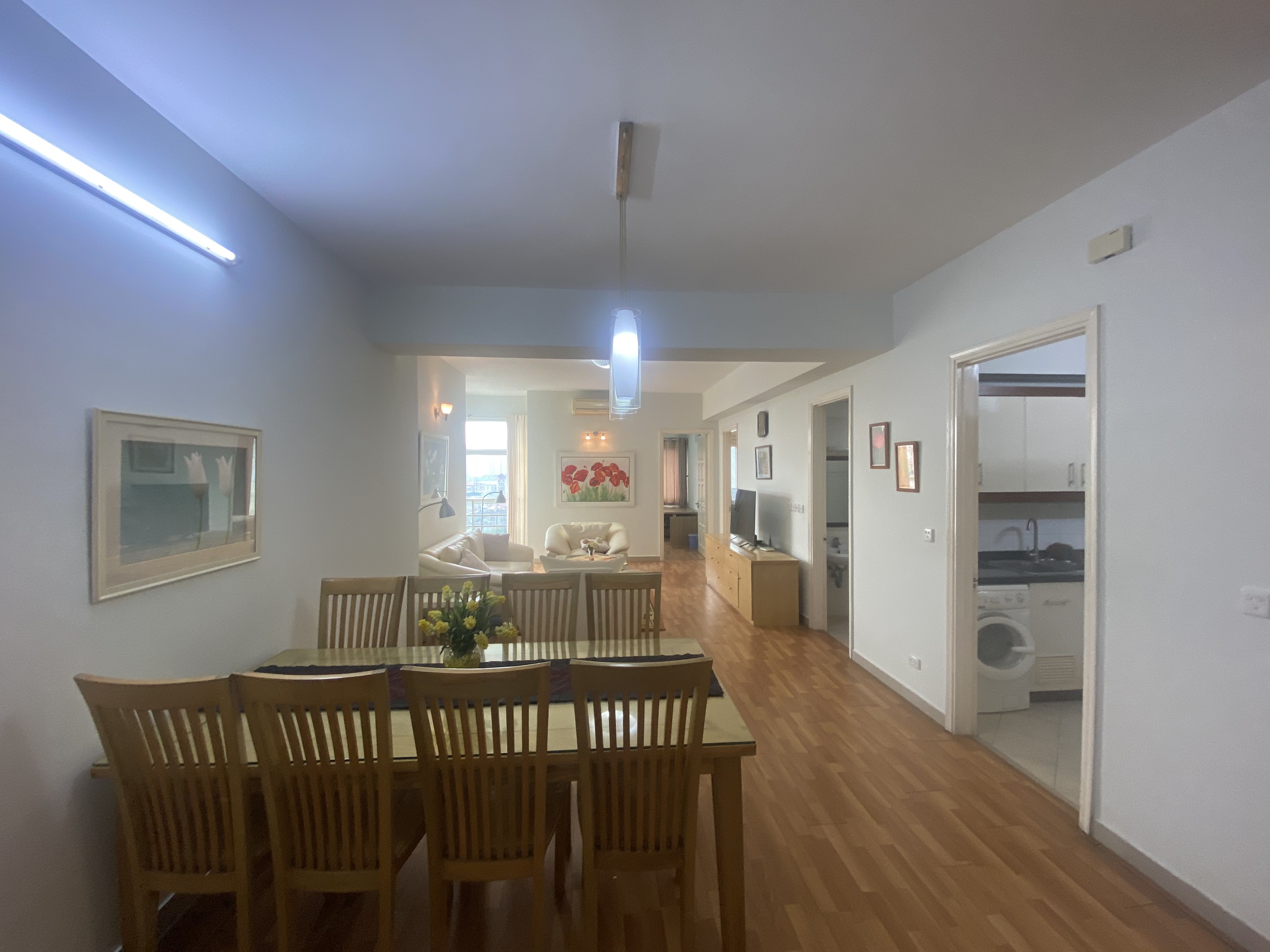 Bán nhanh căn 04 - 3 ngủ 123m2 đủ đồ đẹp tại E5 Ciputra, giá bán hợp lý 5