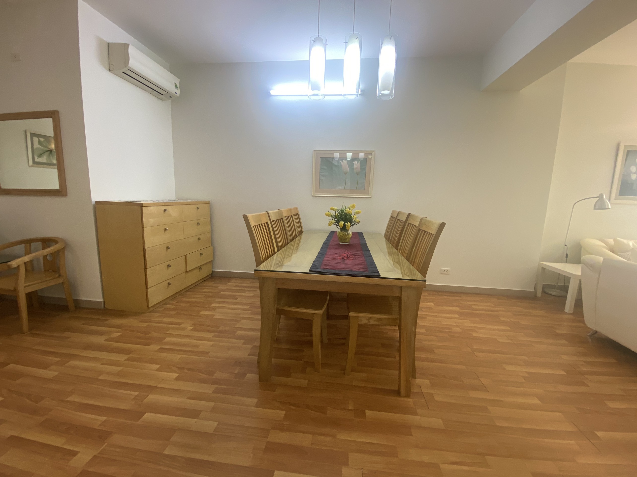 Bán nhanh căn 04 - 3 ngủ 123m2 đủ đồ đẹp tại E5 Ciputra, giá bán hợp lý 6