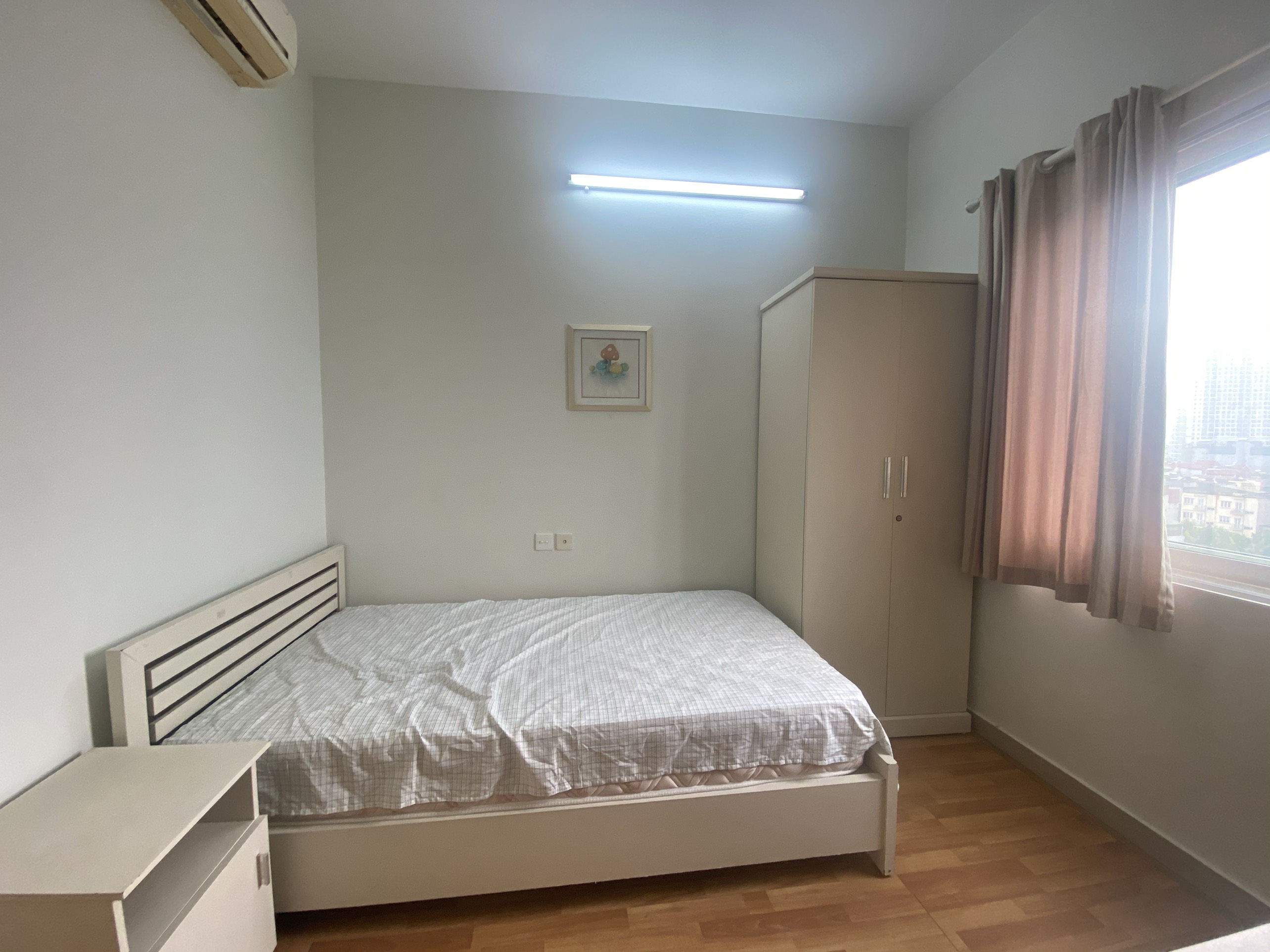 Bán nhanh căn 04 - 3 ngủ 123m2 đủ đồ đẹp tại E5 Ciputra, giá bán hợp lý 9