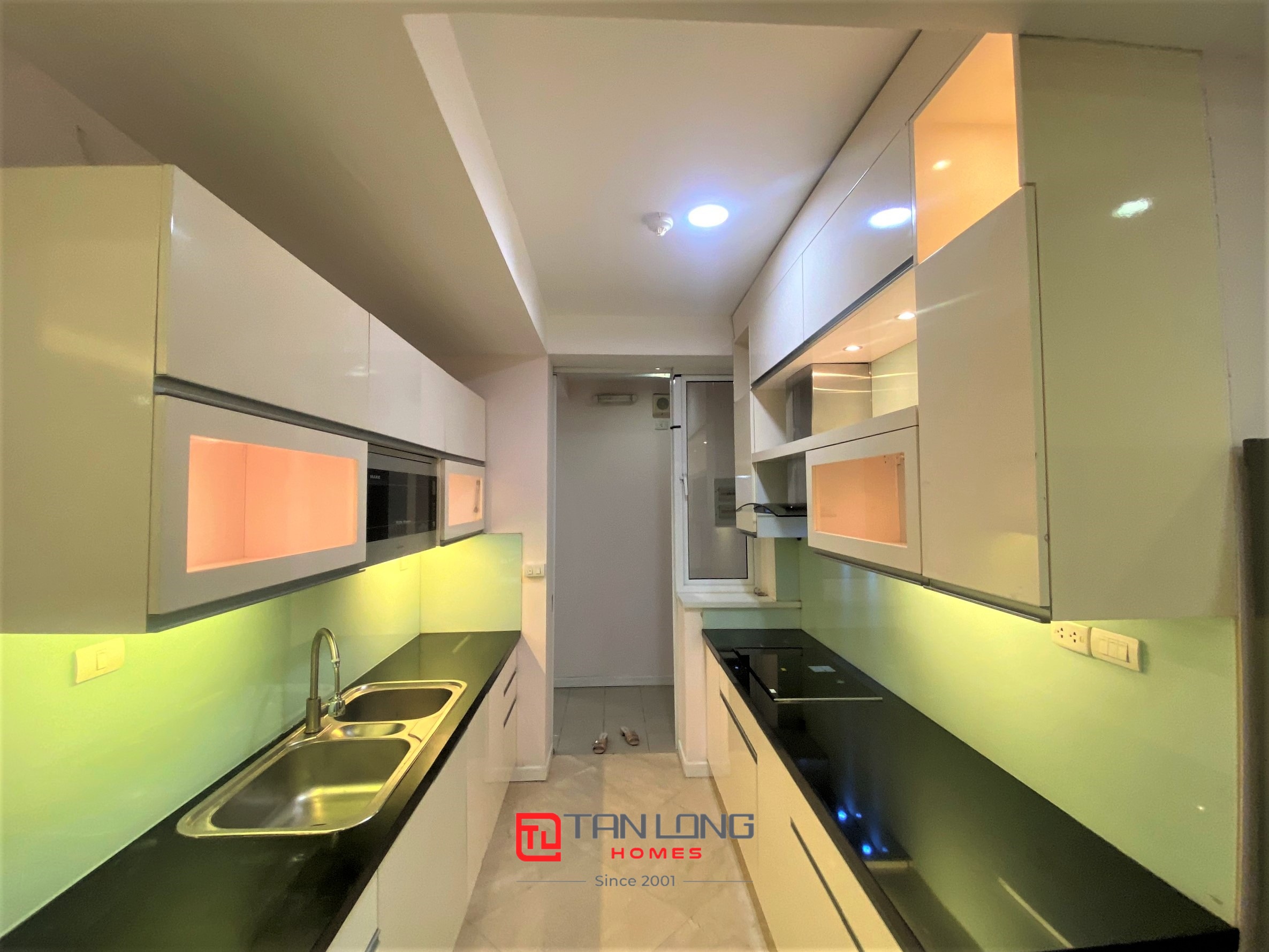 Bán nhanh căn 4PN/182m2 view Golf đẳng cấp tại P2 Ciputra 5