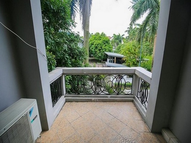 Biệt thự ciputra đồ cơ bản cho thuê loại 126m2 khu C1 C2 Ciputra Tây Hồ 11