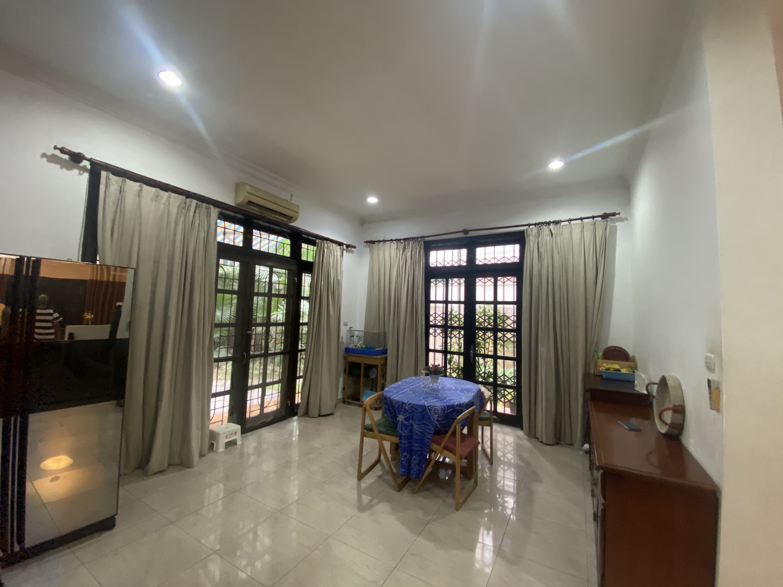 Cần bán biệt thự diện tích 342m2, hướng Đông Bắc khu D2 Ciputra Hà Nội 4