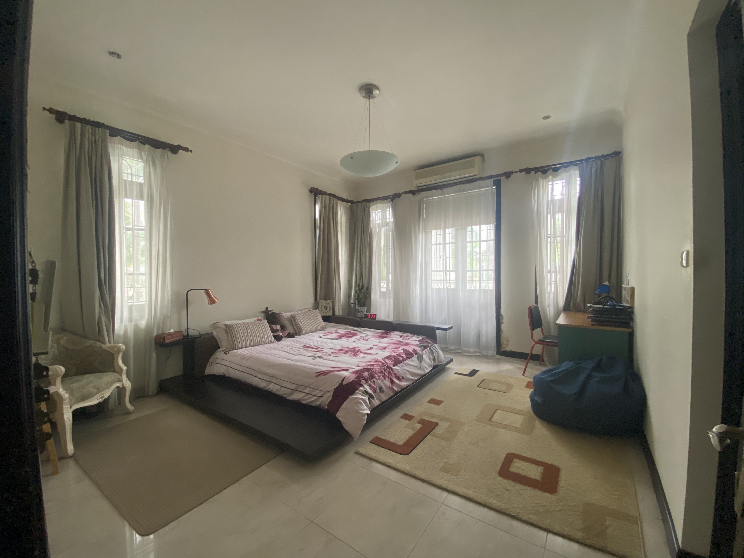 Cần bán biệt thự diện tích 342m2, hướng Đông Bắc khu D2 Ciputra Hà Nội 7