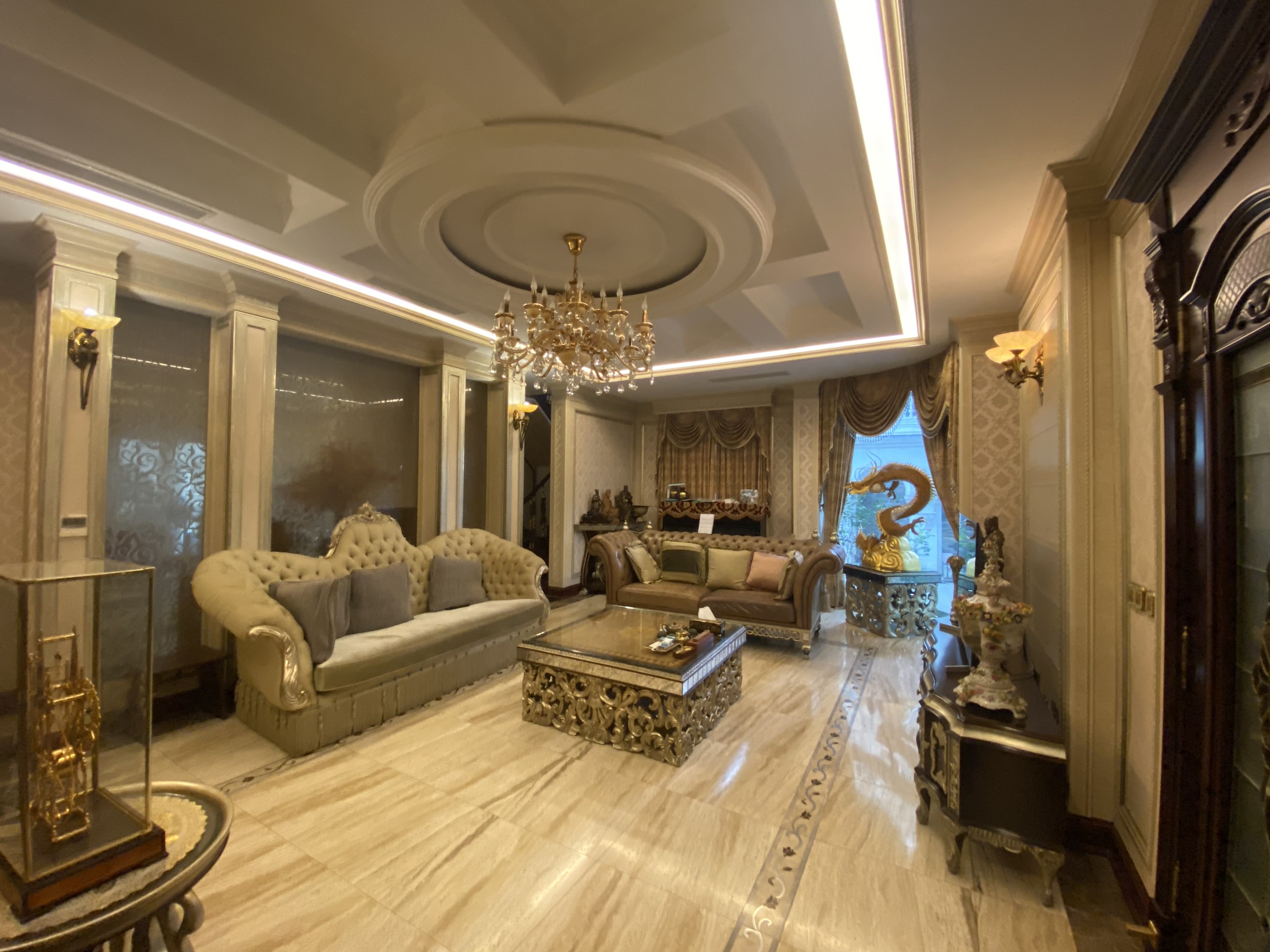 Cần bán căn góc C5 Ciputra, 382m2, 6 phòng ngủ, full đồ, sân vườn riêng 1