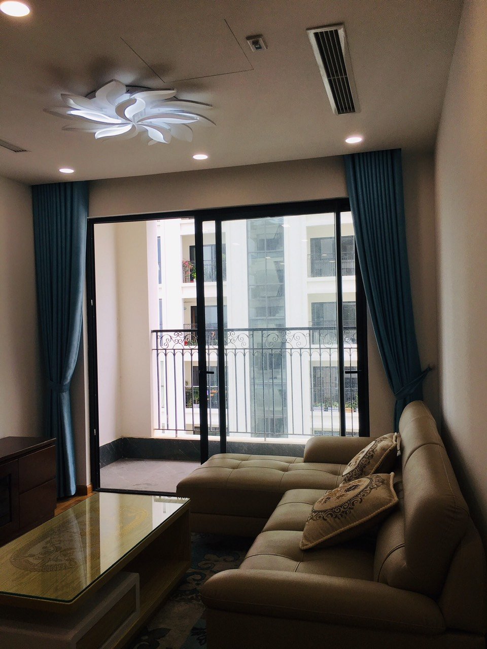 Cần bán căn hộ 3 phòng ngủ đẹp nhất toà R1 Sunshine Riverside giá tốt 1