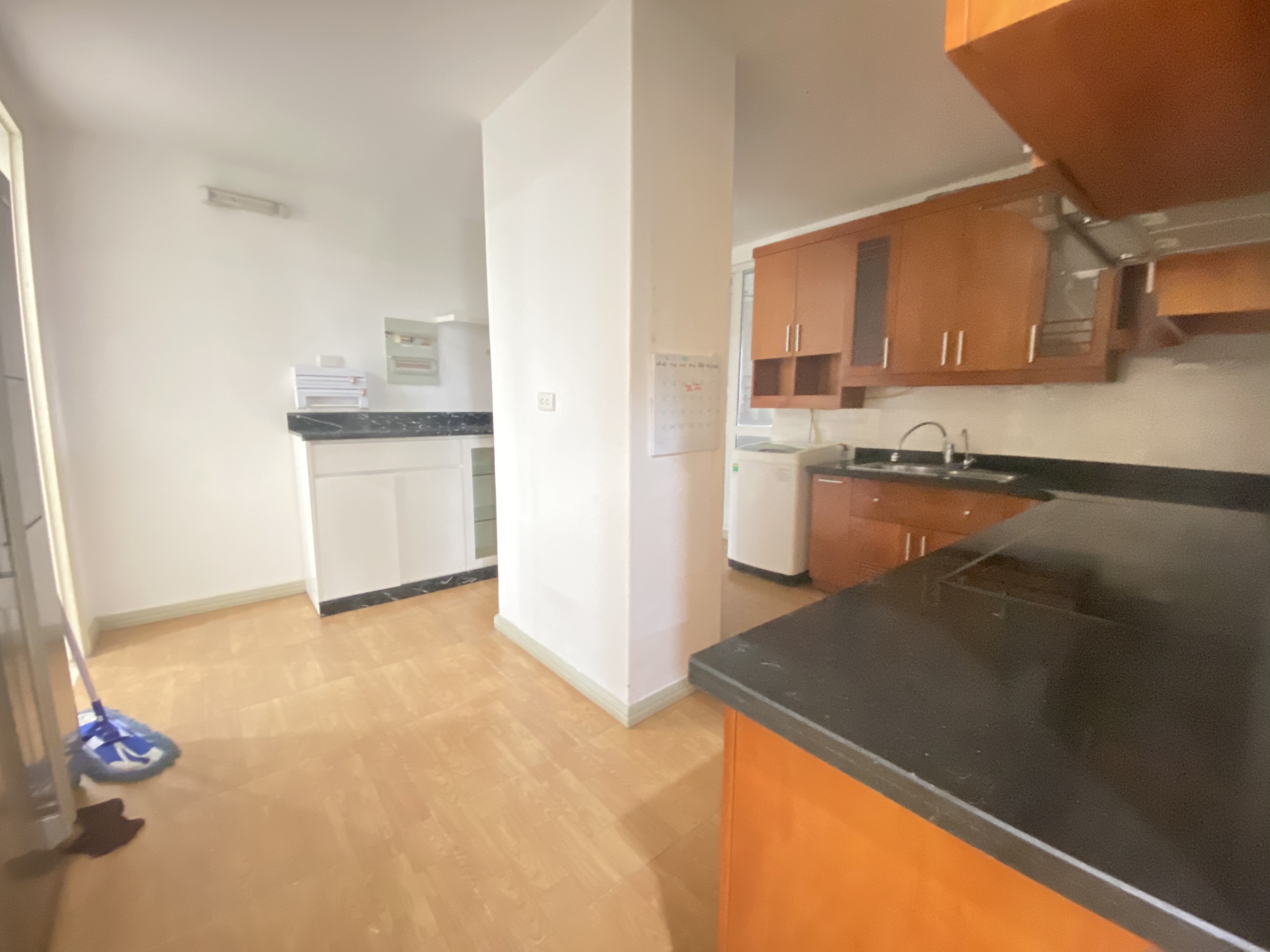Cần bán căn hộ siêu rộng thoáng với diện tích 182m2, thiết kế 4 ngủ tại Khu đô thị Ciputra 3