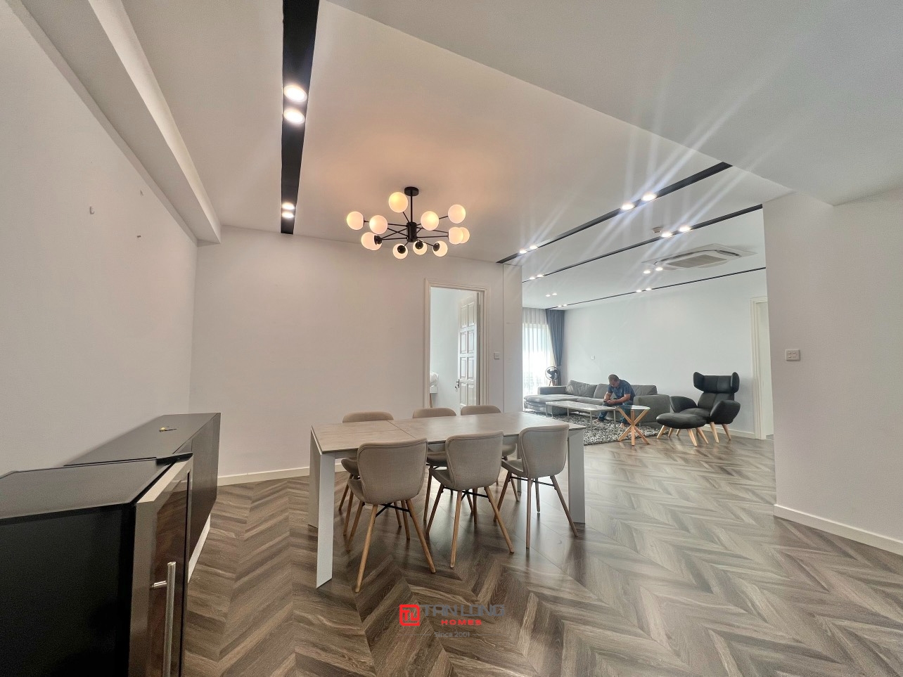 Căn hộ cao cấp E4 Ciputra cho thuê: DT 154m2 x 3 ngủ full đồ mới 4
