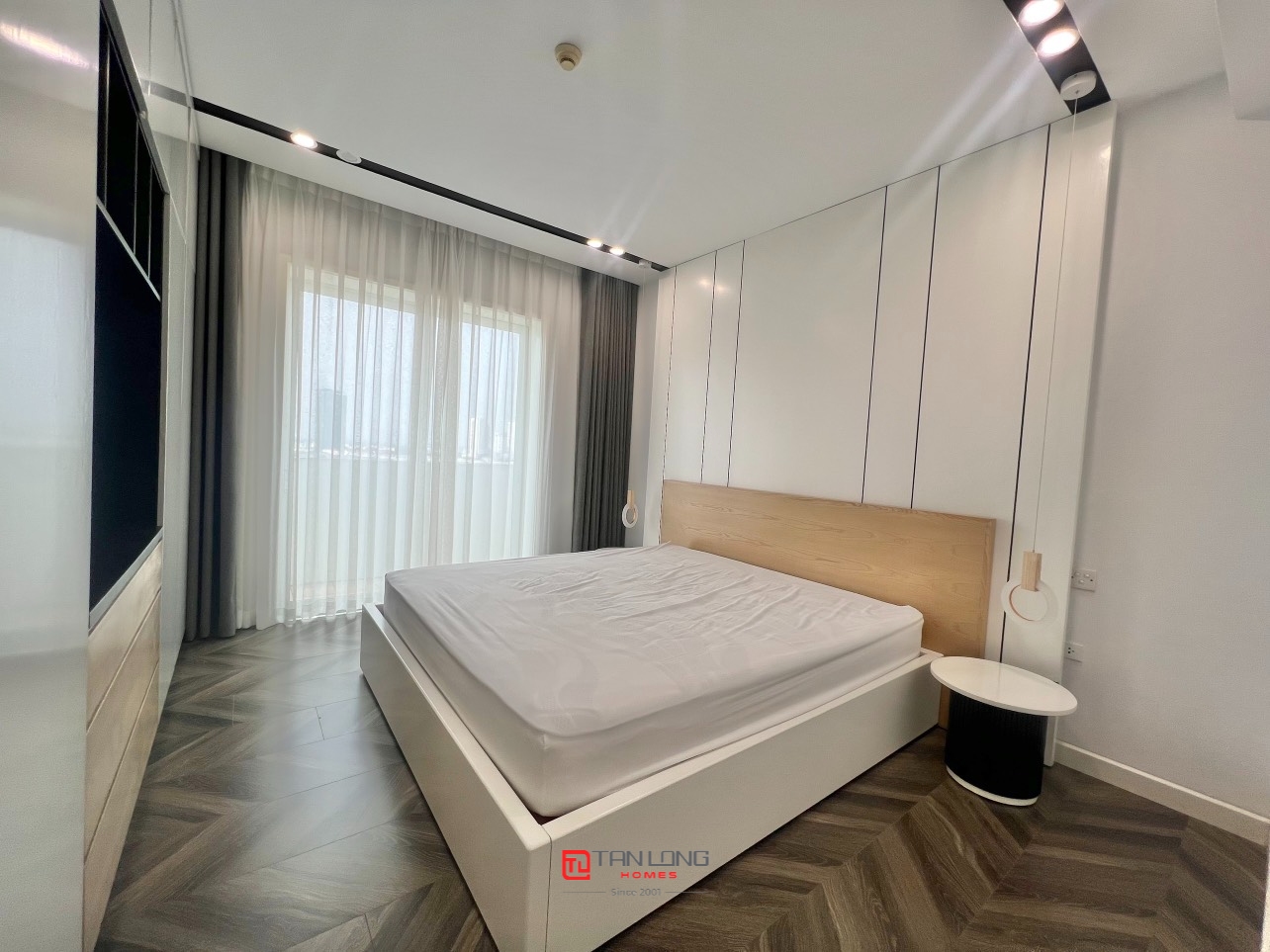 Căn hộ cao cấp E4 Ciputra cho thuê: DT 154m2 x 3 ngủ full đồ mới 8