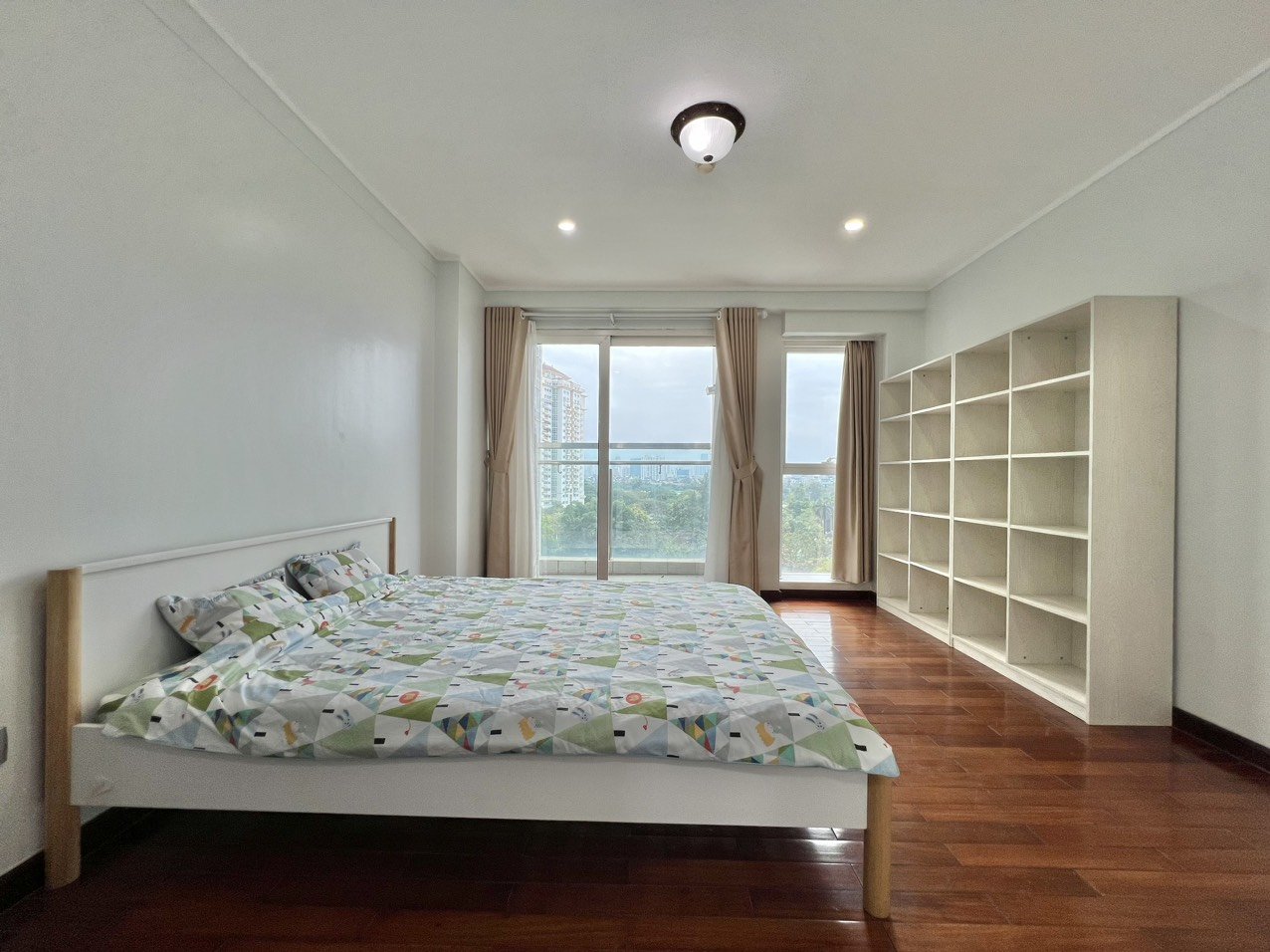 Căn hộ đẳng cấp 4 phòng ngủ full đồ mới đẹp tại L2 Ciputra cần cho thuê 10