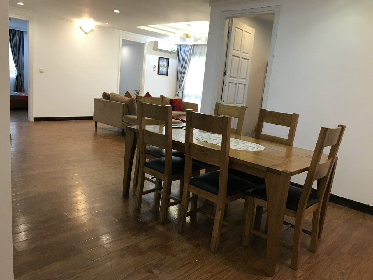 Chính chủ cho thuê căn hộ 4PN/154m2 full đồ đẹp, view thoáng tại G3 Ciputra 11