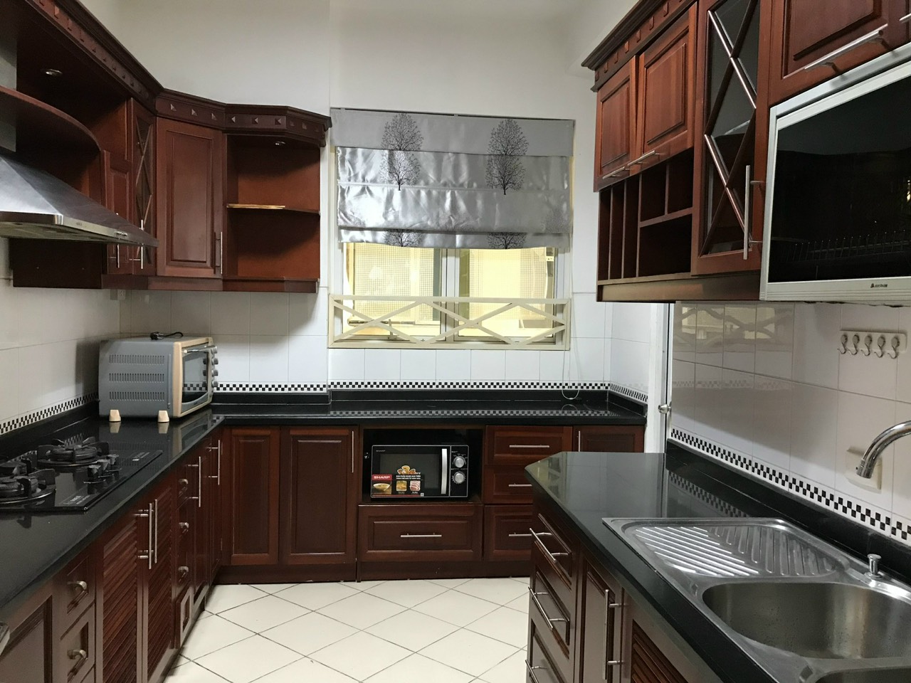 Chính chủ cho thuê căn hộ 4PN/154m2 full đồ đẹp, view thoáng tại G3 Ciputra 12