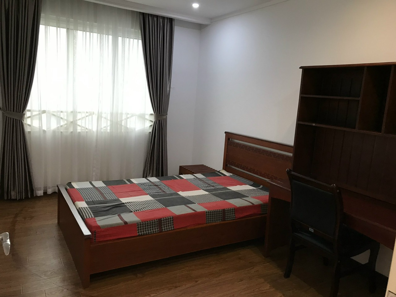 Chính chủ cho thuê căn hộ 4PN/154m2 full đồ đẹp, view thoáng tại G3 Ciputra 14