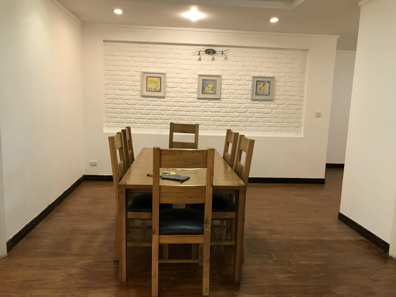 Chính chủ cho thuê căn hộ 4PN/154m2 full đồ đẹp, view thoáng tại G3 Ciputra 8