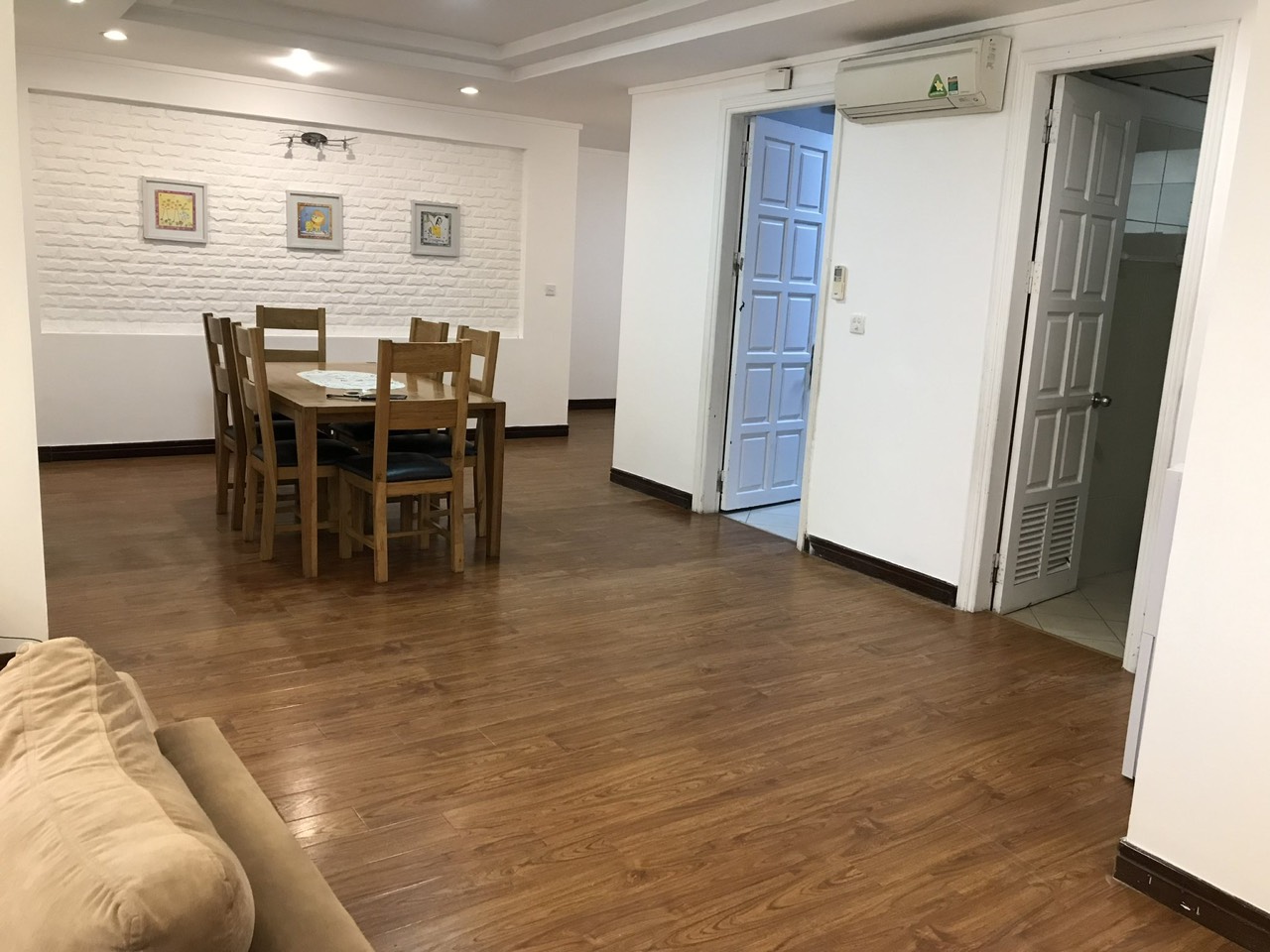 Chính chủ cho thuê căn hộ 4PN/154m2 full đồ đẹp, view thoáng tại G3 Ciputra 9