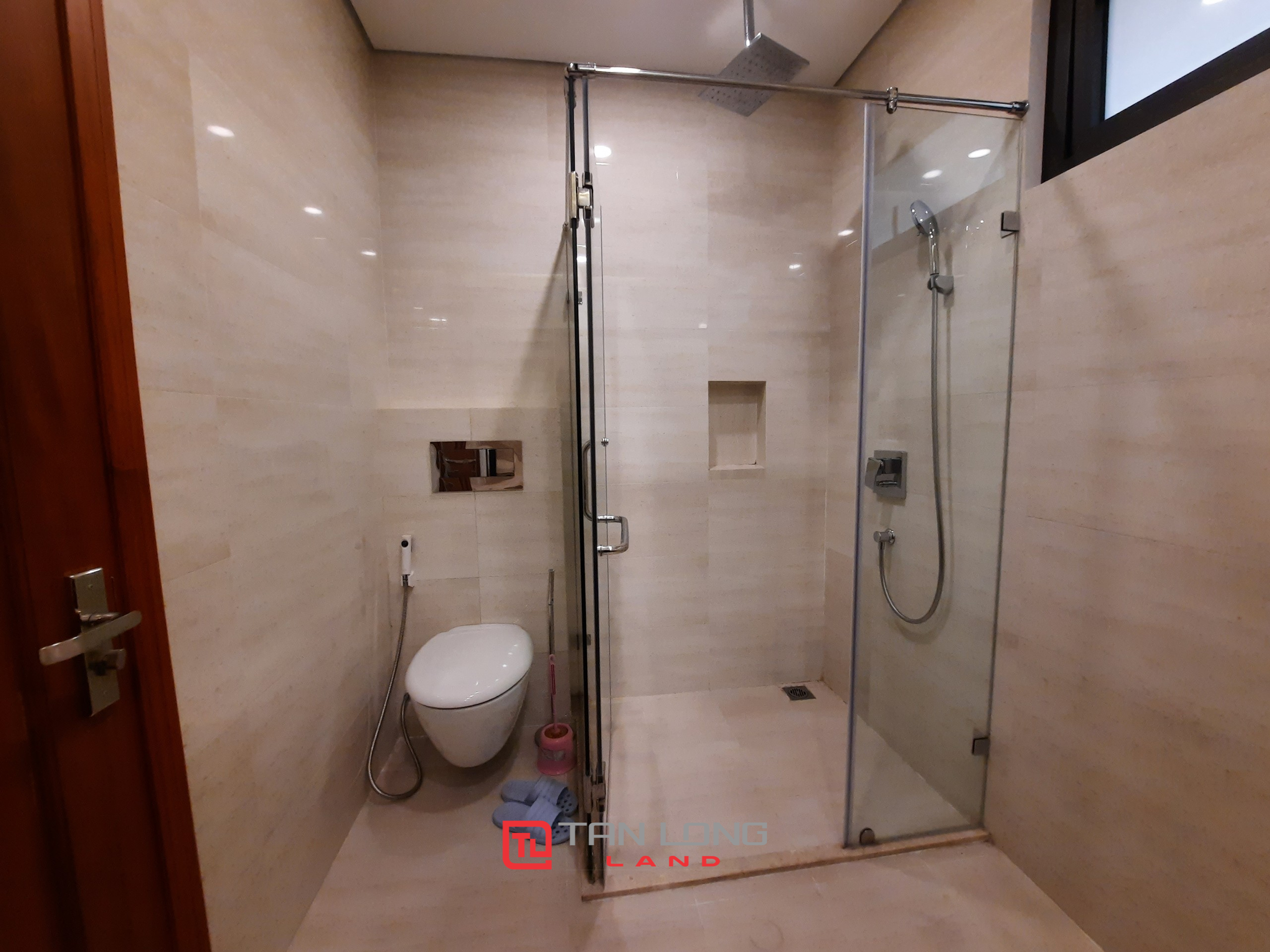 Cho thuê biệt thự 4 phòng ngủ 150m2 full đồ tại D5 Ciputra 11