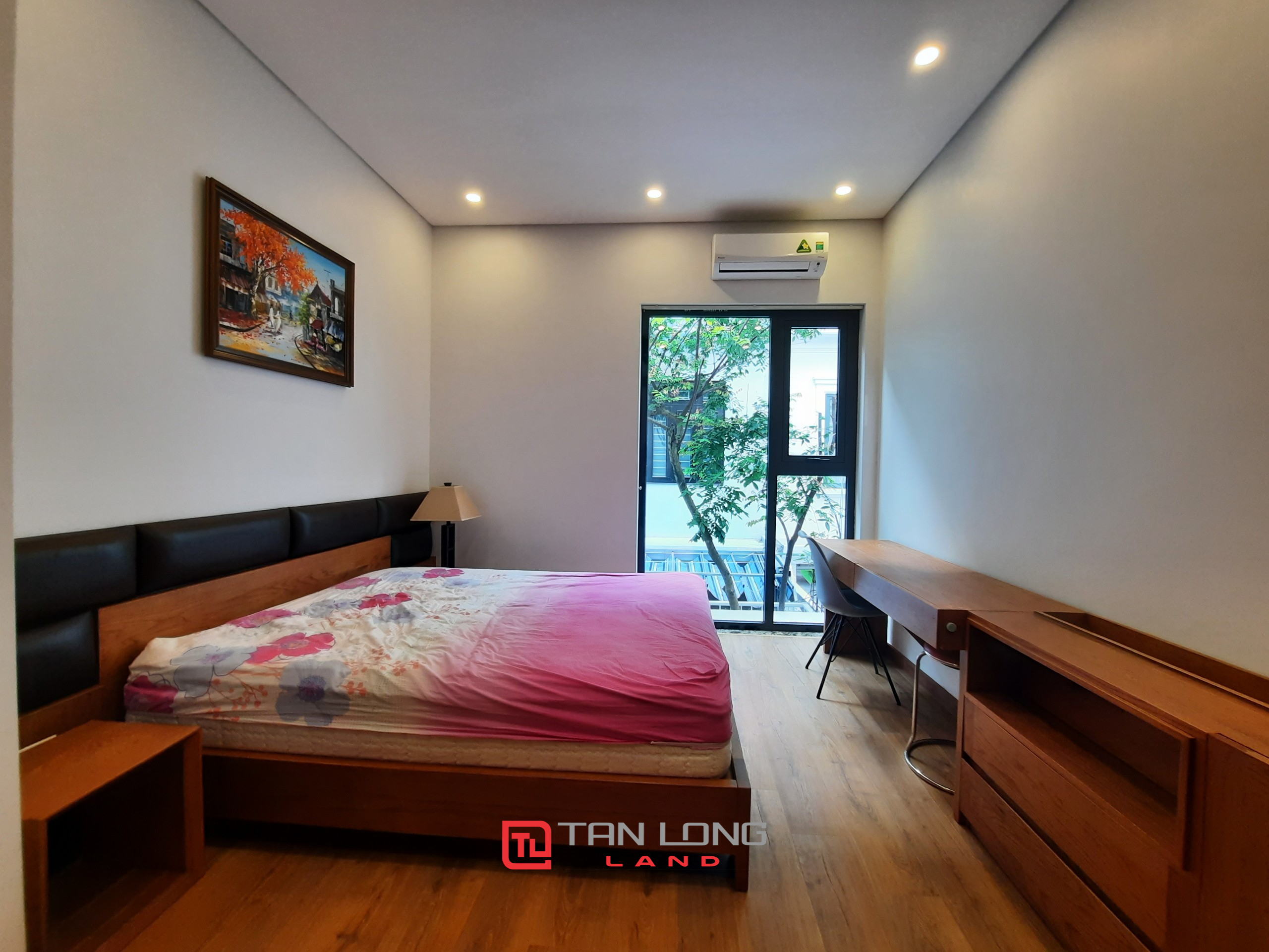 Cho thuê biệt thự 4 phòng ngủ 150m2 full đồ tại D5 Ciputra 7