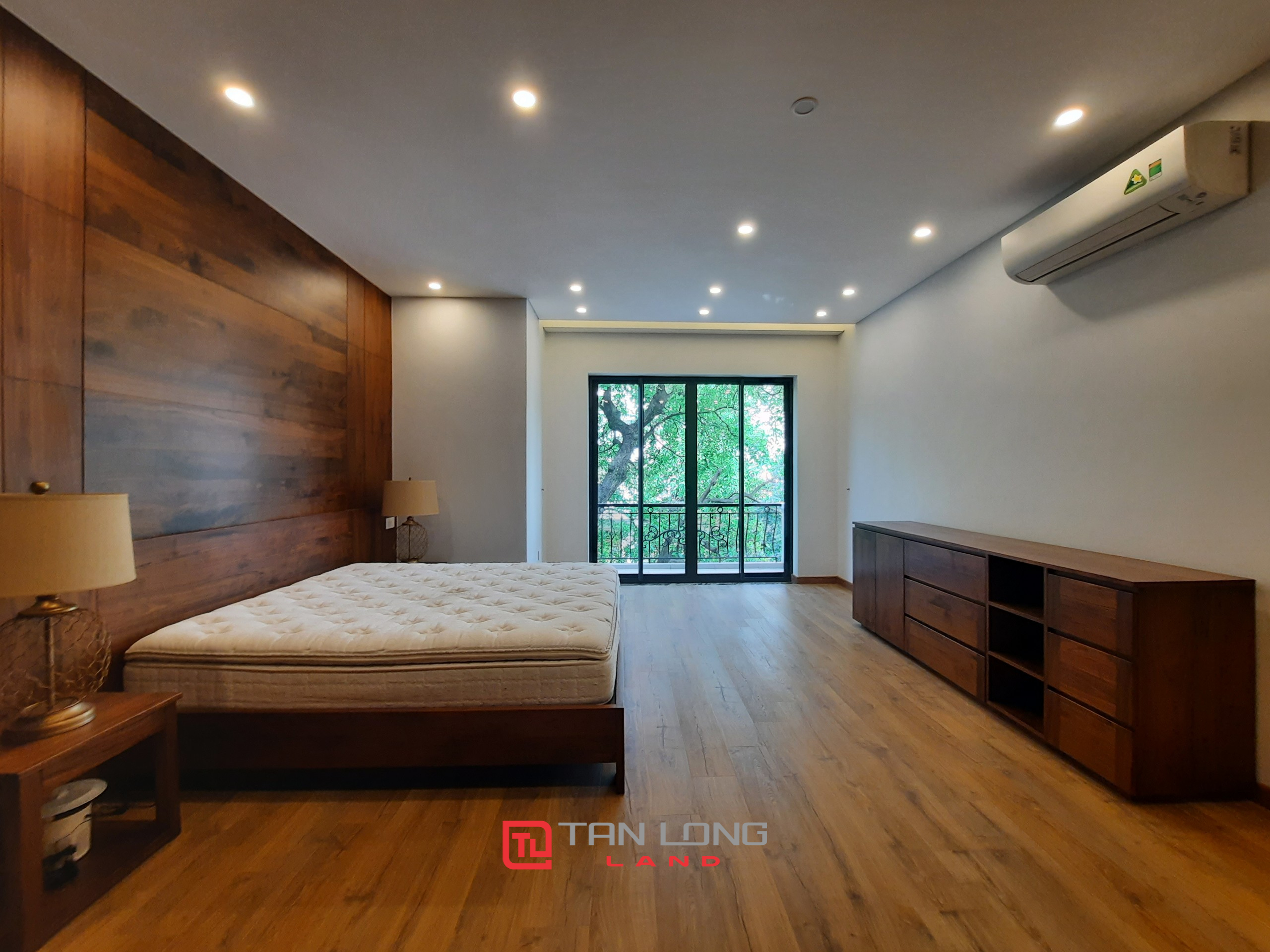 Cho thuê biệt thự 4 phòng ngủ 150m2 full đồ tại D5 Ciputra 9