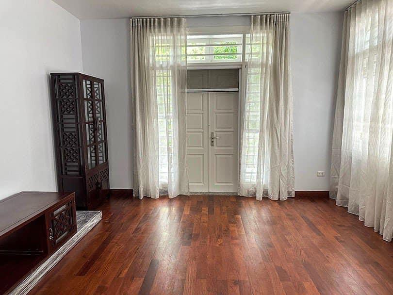 Cho thuê biệt thự 4PN/230m2 sân vườn rộng, full đồ mới tại C5 Ciputra Hà Nội 5