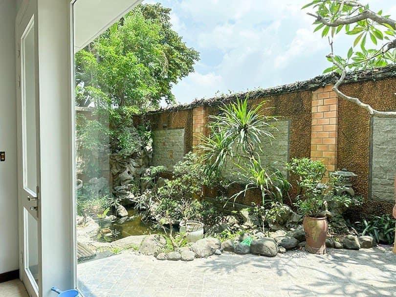 Cho thuê biệt thự 4PN/230m2 sân vườn rộng, full đồ mới tại C5 Ciputra Hà Nội 9