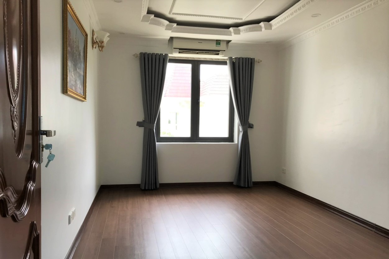 Cho thuê biệt thự 5PN/180m2 full đồ mới sửa tại khu T1 Ciputra 12