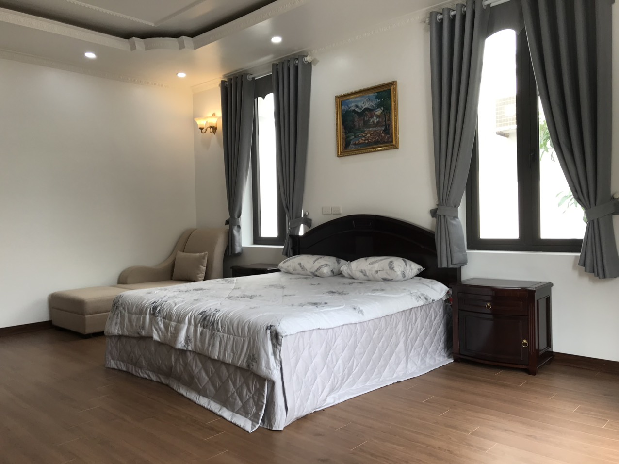 Cho thuê biệt thự 5PN/180m2 full đồ mới sửa tại khu T1 Ciputra 8