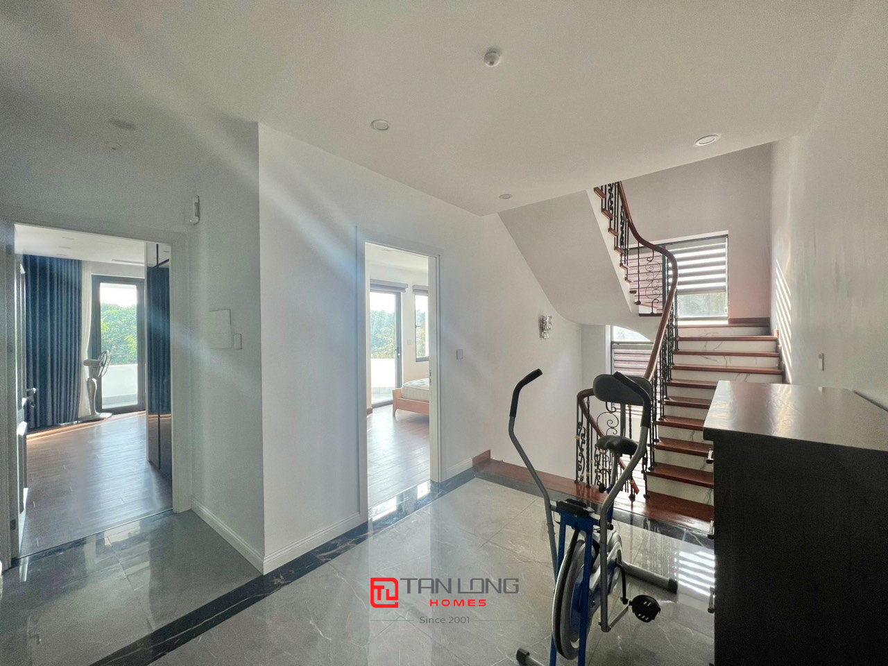Cho thuê biệt thự đẳng cấp T6 Ciputra: 5PN/335m2 full đồ sẵn thang máy, sân vườn 22