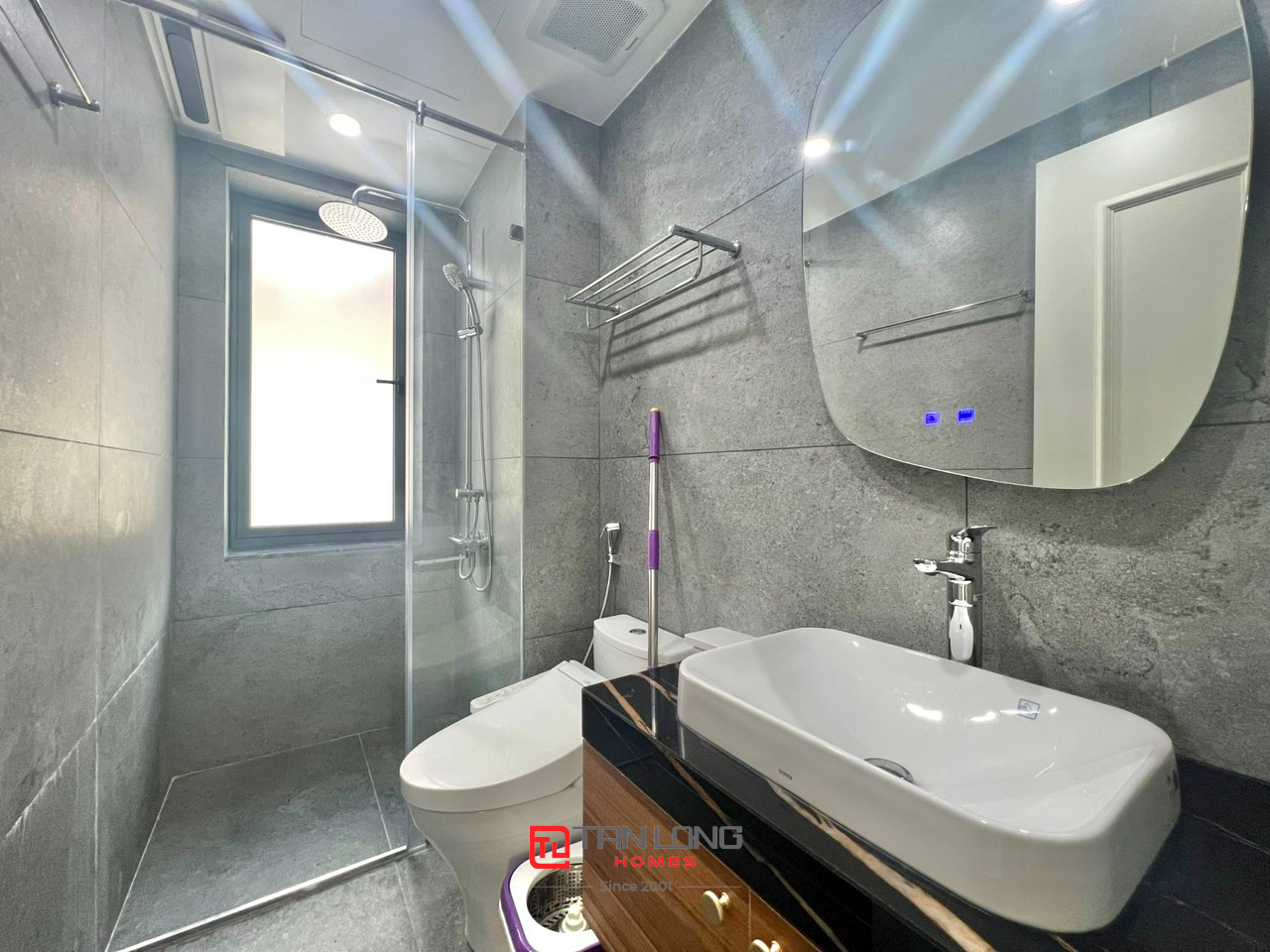 Cho thuê biệt thự đẳng cấp T6 Ciputra: 5PN/335m2 full đồ sẵn thang máy, sân vườn 24